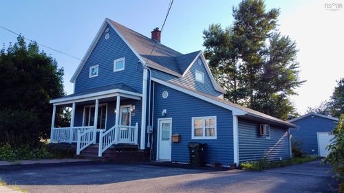 30 Fraser Ave, Sydney Mines, NS, B1V2B7 | Card Image