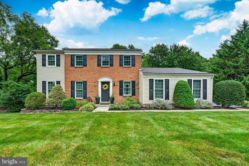 2035 Creek Way, LANSDALE, PA, 19446-5101 | Card Image