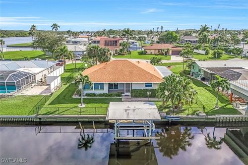 2199 Santiago Ave, FORT MYERS, FL, 33905-4852 | Card Image