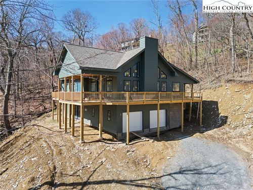 240 Silver Fox Rdg, Beech Mountain, NC, 28604-6284 | Card Image