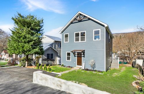 27 Windermere Ave, Greenwood Lake, NY, 10925-2104 | Card Image