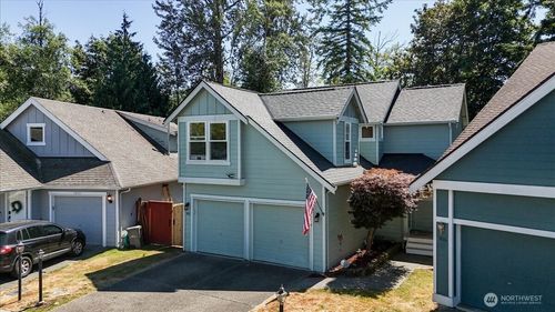 1812 80th Ave Ne, Lake Stevens, WA, 98258-6444 | Card Image