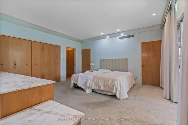 274 Mountain Brow Blvd, House other with 5 bedrooms, 3 bathrooms and 10 parking in Hamilton ON | Image 20