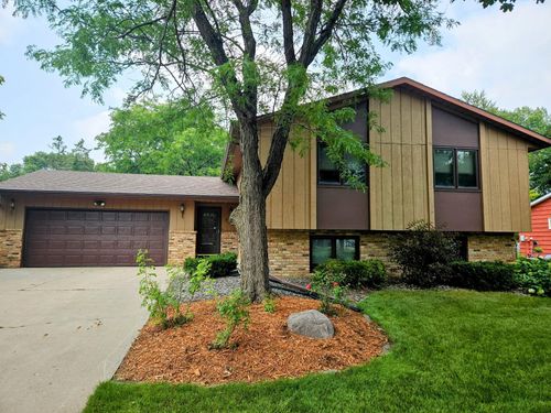 705 11 1/2 Ave Se, Willmar, MN, 56201-4653 | Card Image