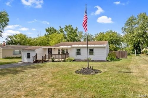 8271 Hamilton Dr, Lysander, NY, 13027-9493 | Card Image