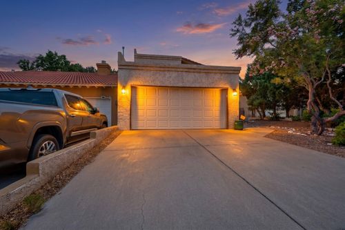 10701 Malaguena Ln Ne, Albuquerque, NM, 87111-6819 | Card Image