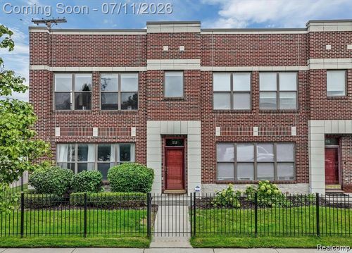 22 Pallister St, Detroit, MI, 48202-2417 | Card Image