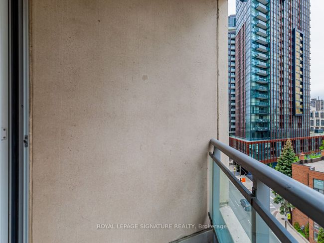 709 - 8 Scollard St, Condo with 0 bedrooms, 1 bathrooms and null parking in Toronto ON | Image 19