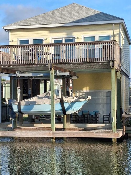 16715 Tahiti Way, Jamaica Beach, TX, 77554 | Card Image