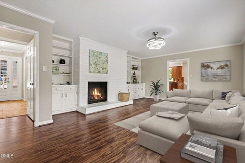 2477 Foxwood Dr, Chapel Hill, NC, 27514-6801 | Card Image