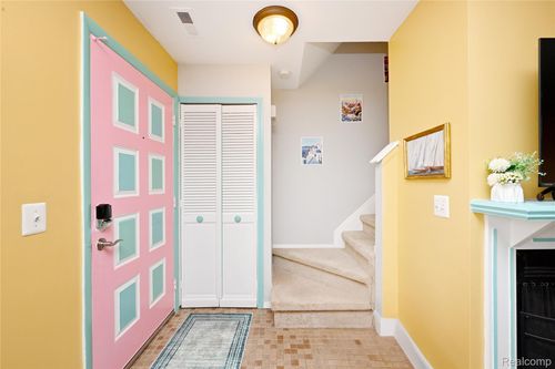 2421 Samoset Road, Royal Oak, MI, 48073 | Card Image