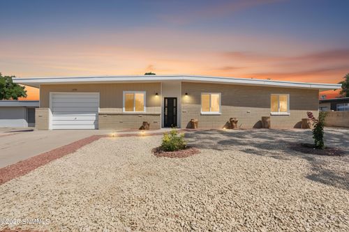 1515 Country Club Cir, Las Cruces, NM, 88001-1591 | Card Image