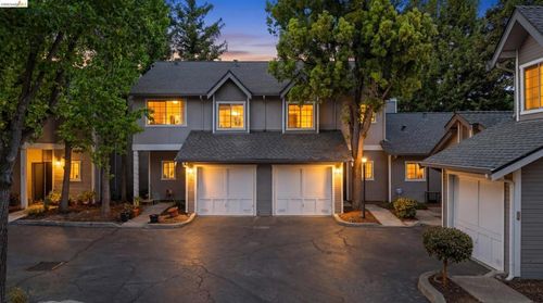 226 Birch Creek Dr, Pleasanton, CA, 94566-6781 | Card Image