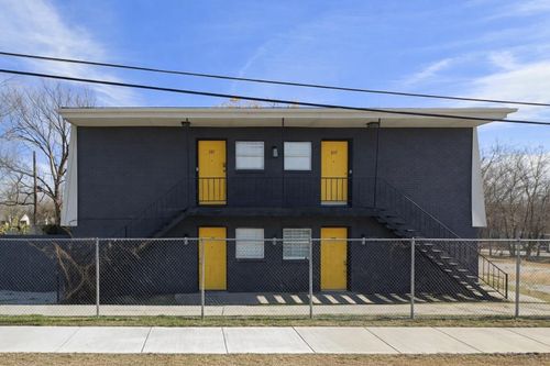 901 Bessie St, Fort Worth, TX, 76104-1531 | Card Image