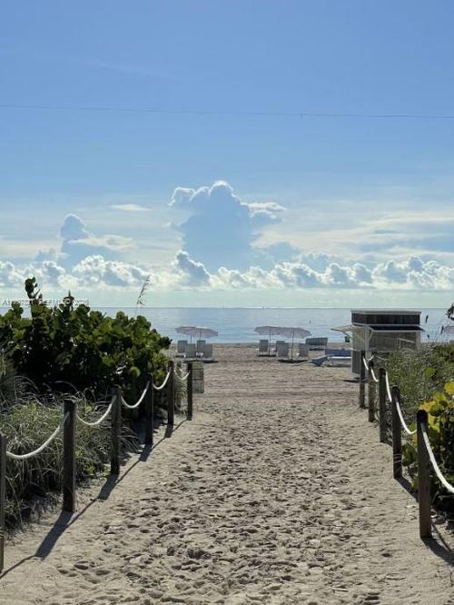 apt-214-335 Ocean Dr, Miami Beach, FL, 33139-8773 | Card Image