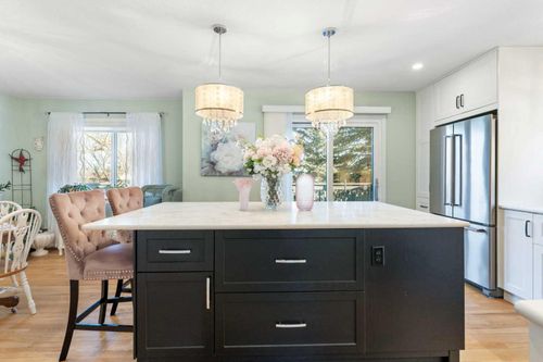 34-118 Strathcona Rd Sw, Calgary, AB, T3H1P3 | Card Image