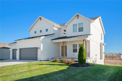 18815 Skyview Lane, House other with 5 bedrooms, 3 bathrooms and null parking in Spring Hill KS | Image 2