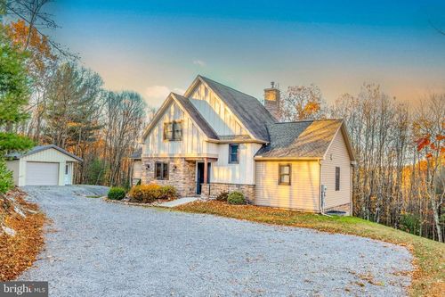 370 Kalers Loft Ln, CRYSTAL SPRING, PA, 15536 | Card Image