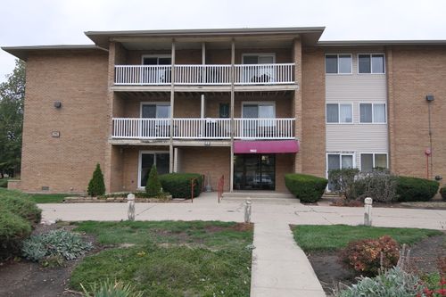 unit-109-960 Beau Dr, Des Plaines, IL, 60016-5851 | Card Image