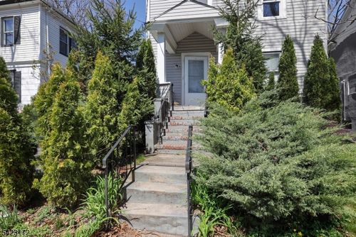 337 White St, Roselle, NJ, 07203-2161 | Card Image