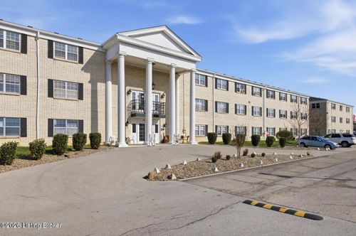 316 El Conquistador Pl, Louisville, KY, 40220-2022 | Card Image