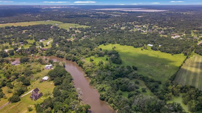 250 County Road 498, Home with 3 bedrooms, 2 bathrooms and 6 parking in Sweeny TX | Image 16