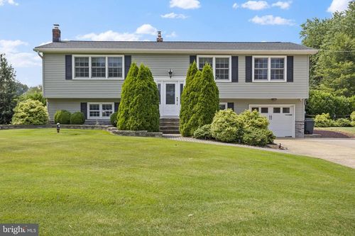 112 Extonville Rd, Hamilton, NJ, 08620-9722 | Card Image