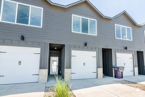 5803 Goheen Dr, Manhattan, KS, 66503-2654 | Card Image