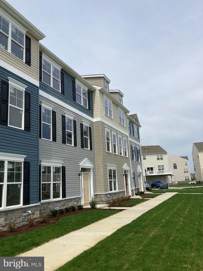 241 Jessica Lyn Ave, Townhouse with 4 bedrooms, 4 bathrooms and null parking in STEVENSVILLE MD | Image 6