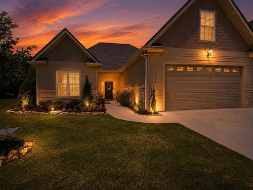 979 Jackson Mill Dr, Hixson, TN, 37343-2253 | Card Image