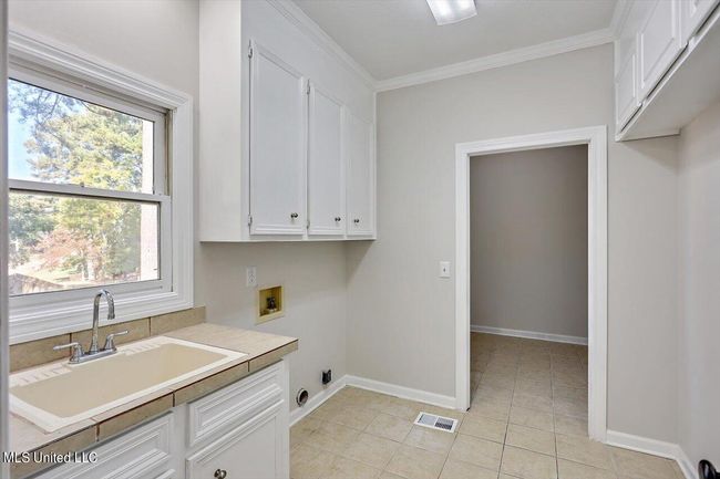 21-300 Monterey Dr | Image 21