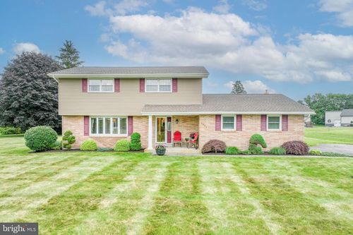 6299 Hoffman Ln, COOPERSBURG, PA, 18036-3024 | Card Image