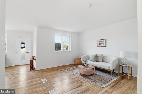 218 Hershey Ave, LANCASTER, PA, 17603-5430 | Card Image