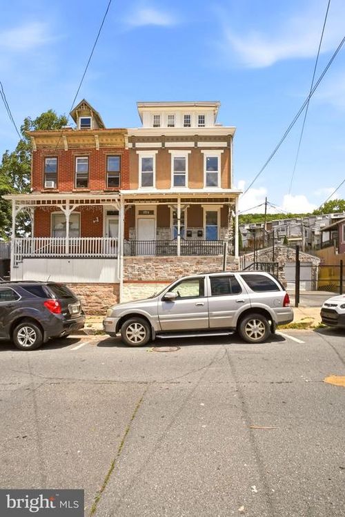 329 Lombard St, READING, PA, 19604-2940 | Card Image