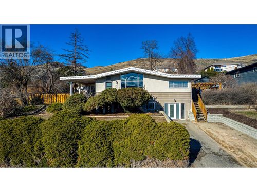 8700 Lakeview Dr, Coldstream, BC, V1B1W3 | Card Image