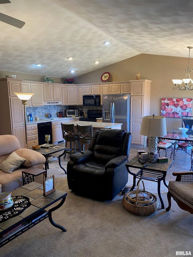 11012 N Rhonda Way, House other with 3 bedrooms, 3 bathrooms and null parking in Dunlap IL | Image 8
