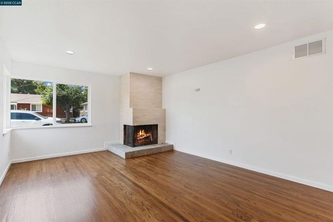 102 W 15 Th St, House other with 3 bedrooms, 2 bathrooms and 2 parking in Antioch CA | Image 4