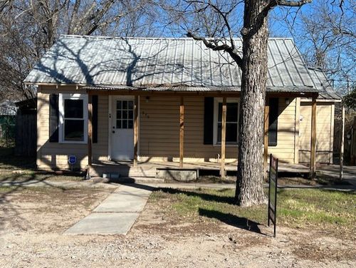 955 N Stephen Ave, Stephenville, TX, 76401-2465 | Card Image