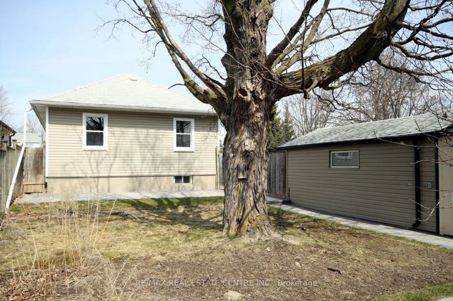 531 King St E, House other with 3 bedrooms, 2 bathrooms and 5 parking in Oshawa ON | Image 42