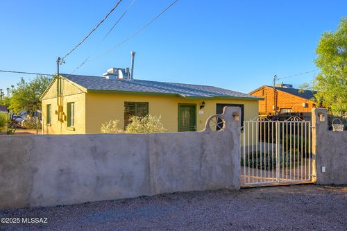 2601 N Calle De Romy, Tucson, AZ, 85712-1805 | Card Image