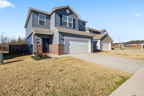 827 E Sparrow Cir, Fayetteville, AR, 72701-3194 | Card Image