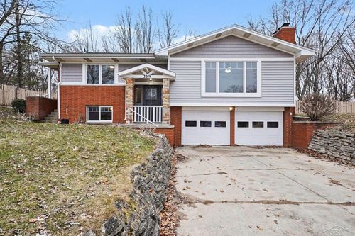 3919 River Rd, Freeland, MI, 48623-8856 | Card Image