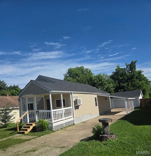 808 E 1st St, Salem, MO, 65560-2602 | Card Image