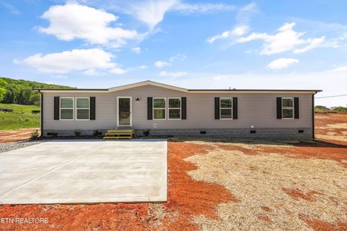 206 Edgewood Dr, Sweetwater, TN, 37874-6220 | Card Image
