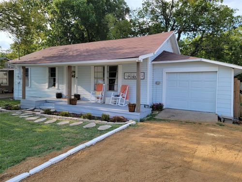 203 W Oak St, Celina, TX, 75009-6373 | Card Image