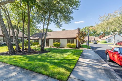 72-72 Gauguin Court, Brookhaven, NY, 11953 | Card Image