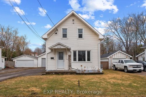 270 Harry St, Renfrew, ON, K7V3E3 | Card Image