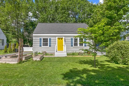 76 Massachusetts Avenue, Portland, ME, 04102 | Card Image
