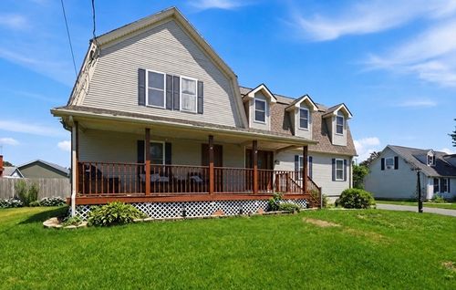 26 Paderewski Ave, Chicopee, MA, 01013-1022 | Card Image