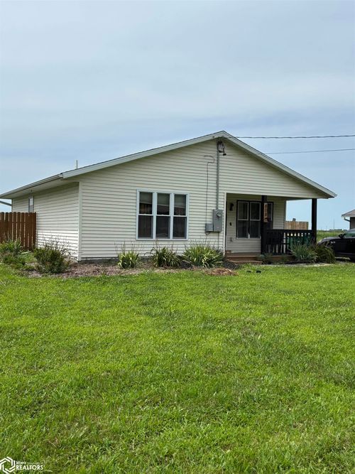 808 N 12th St, Fairfield, IA, 52556-2110 | Card Image